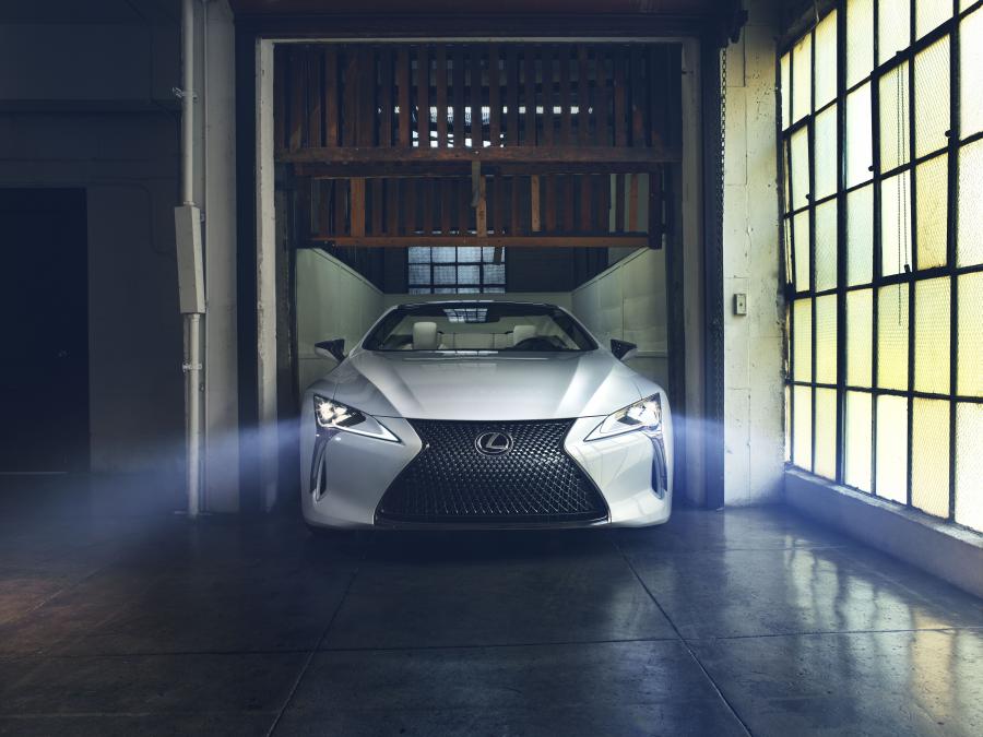  Lexus LC Convertible Concept 2019 года  (фото 3 из 13)
